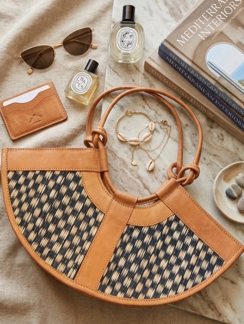 Street Level Elegant Women's Handmade Woven Sadie Straw & Leather Shoulder Bag - Picture 2 of 14